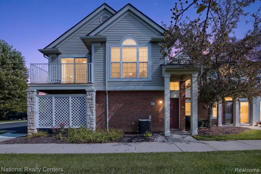 28190 Oakmonte Circle — photo