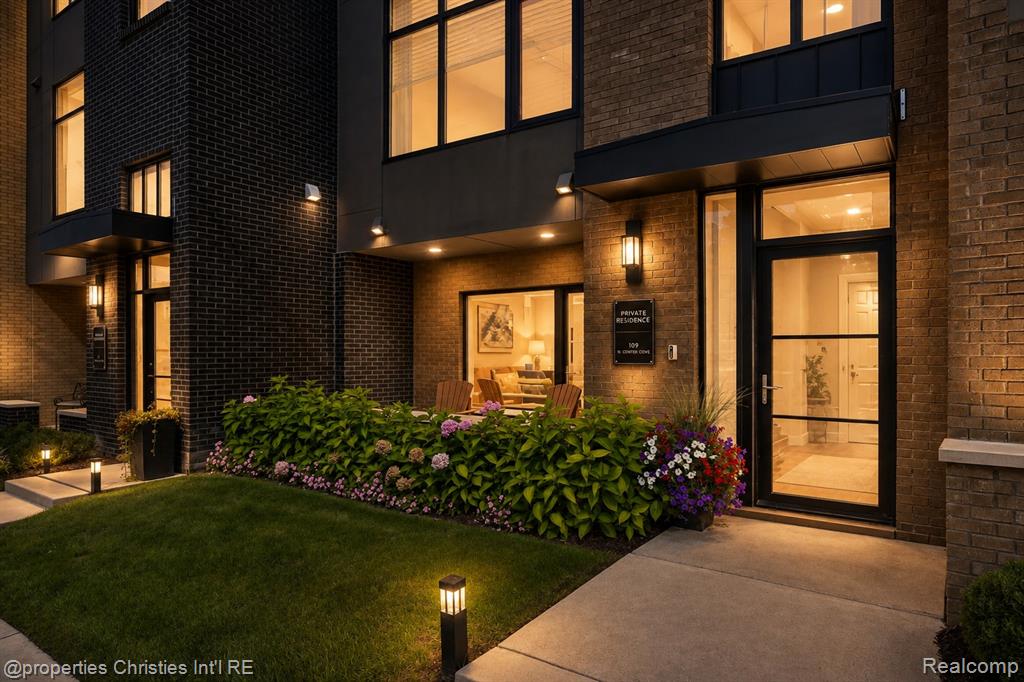 109 N Center Cove — photo