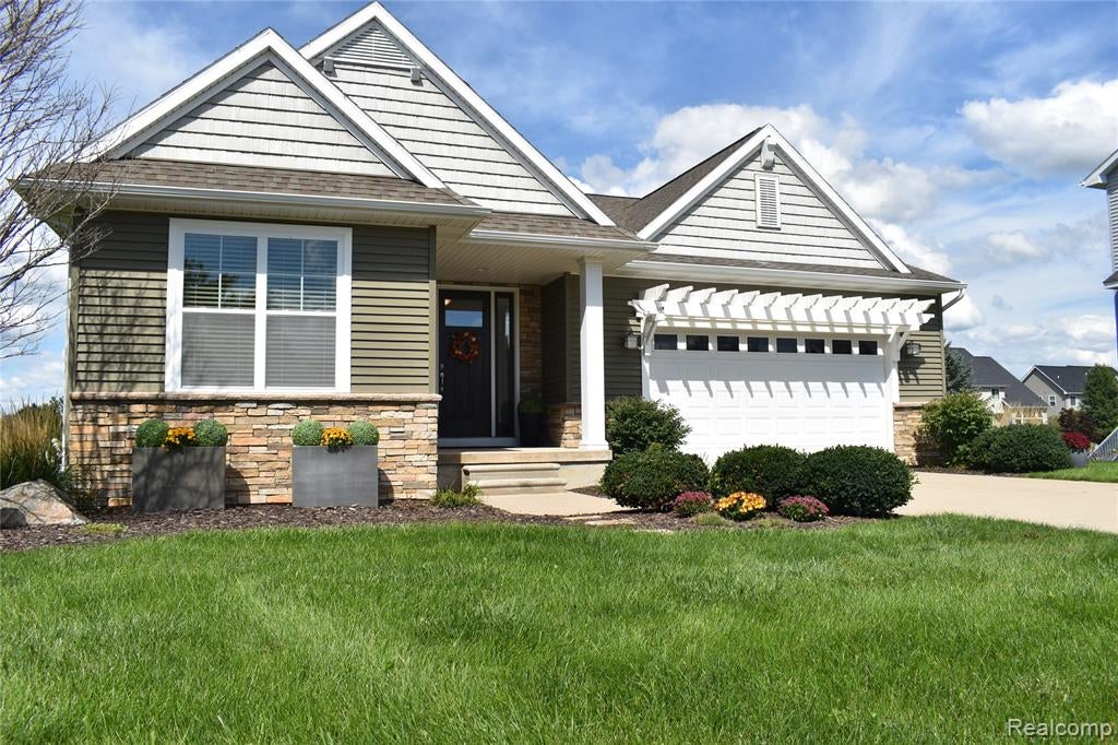 1281 Cambridge Circle — photo