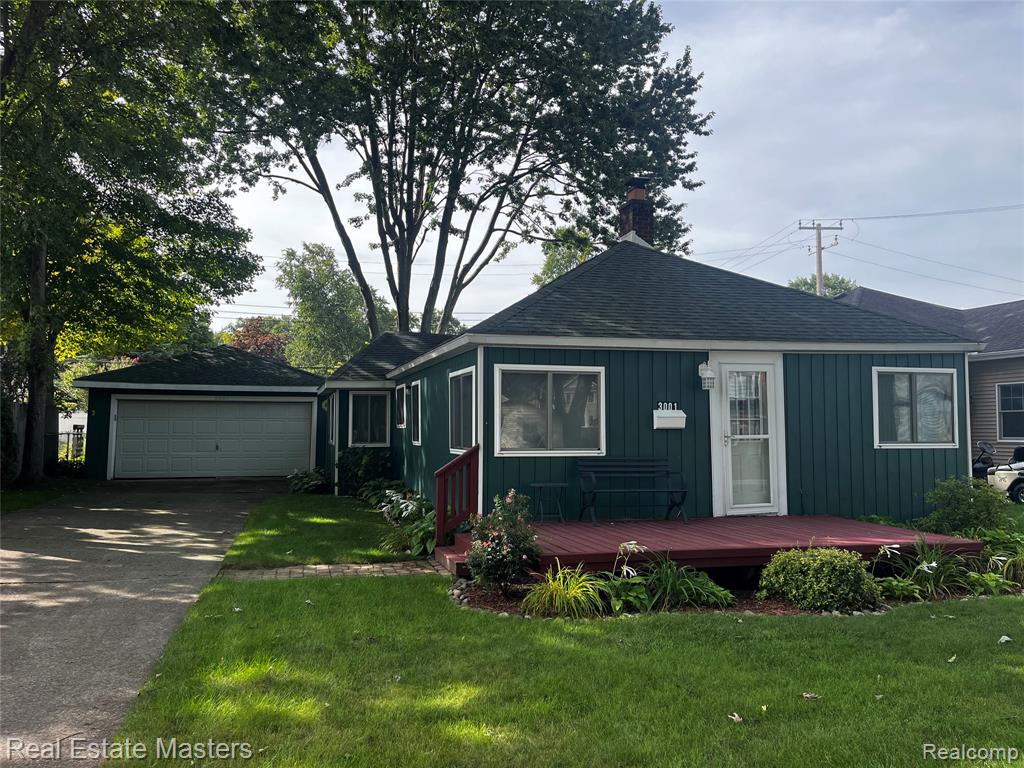 3001 Maplewood Drive — photo