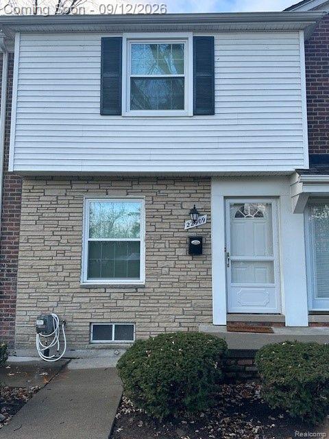 22909 Lakeshore Drive — photo