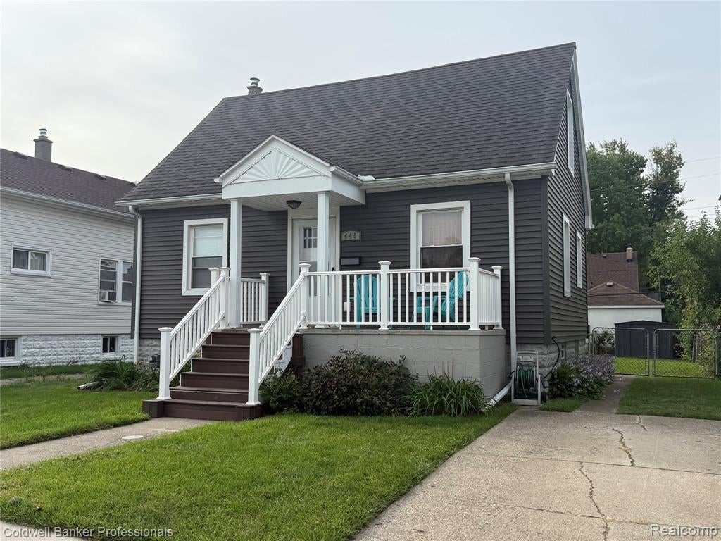 445 W Manatee Avenue — photo