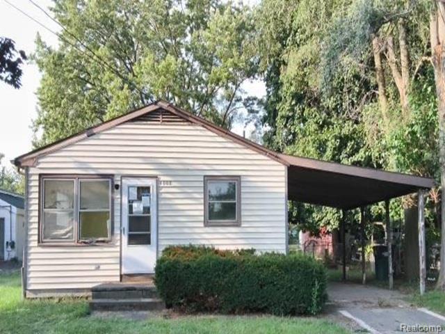 1008 Reo Road — photo