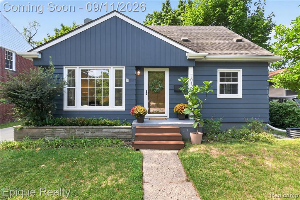 2015 Miller Avenue — photo