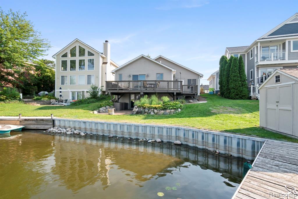 9484 Bonnie Briar Street — photo