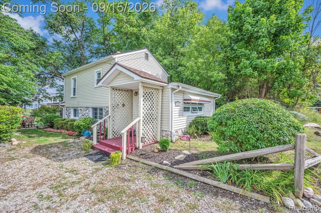 219 Brittain Drive — photo