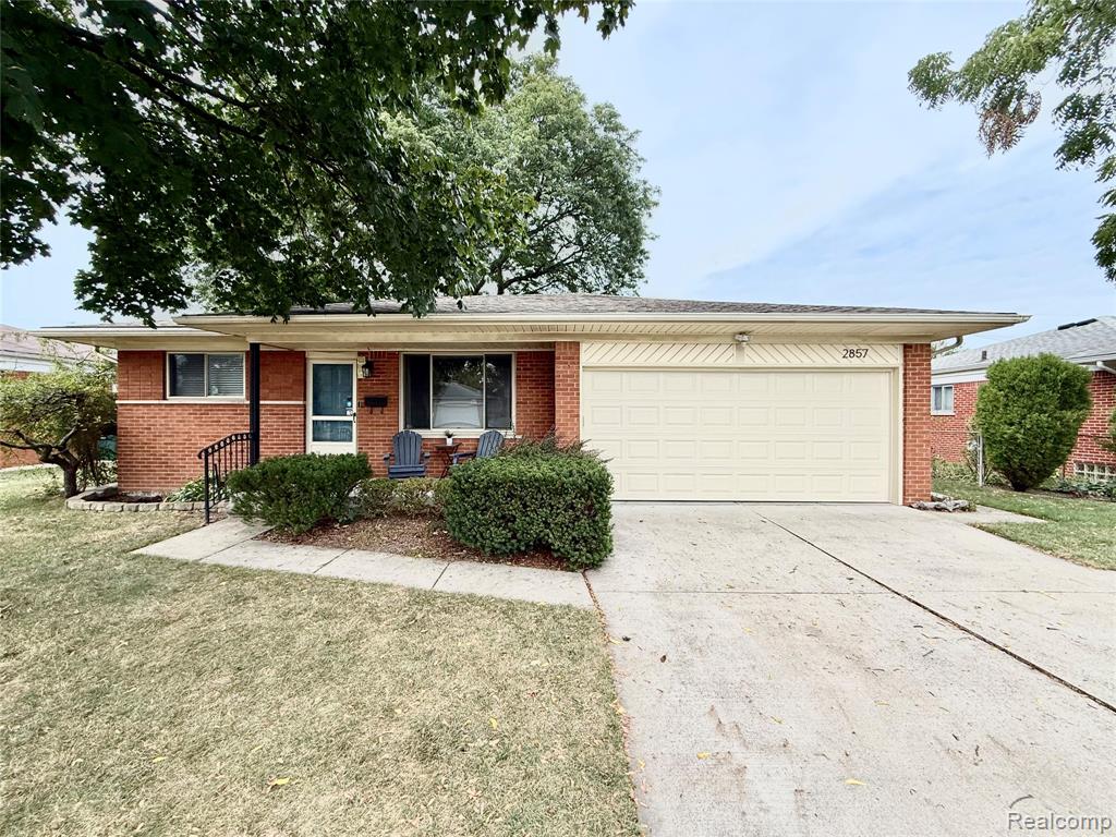 2857 Sherbourne Drive — photo