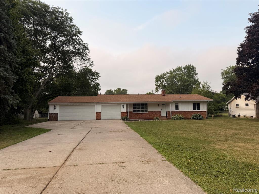 5347 Mapletree Drive — photo
