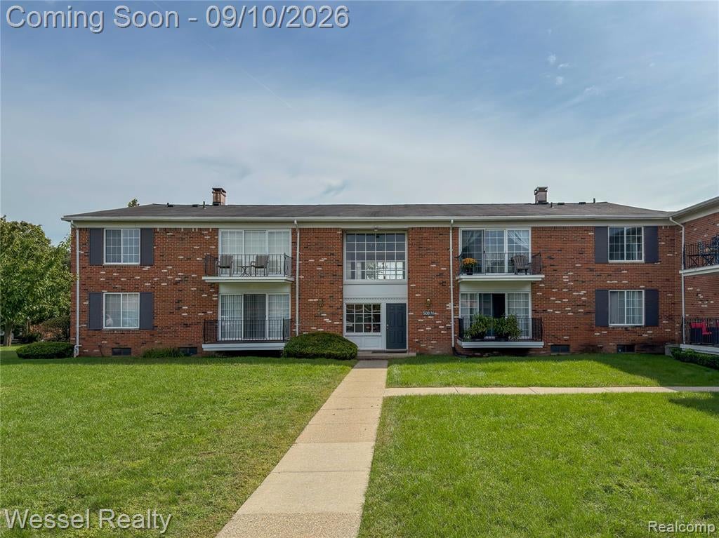508 Fox Hills Drive a7 — photo