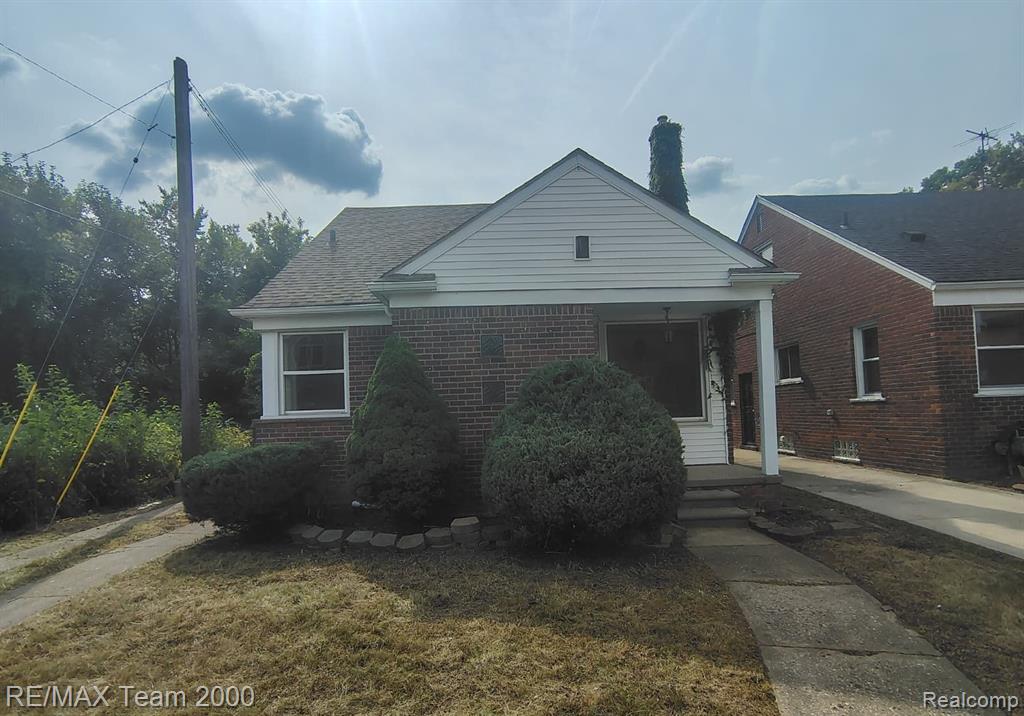 9527 Mettetal Street — photo