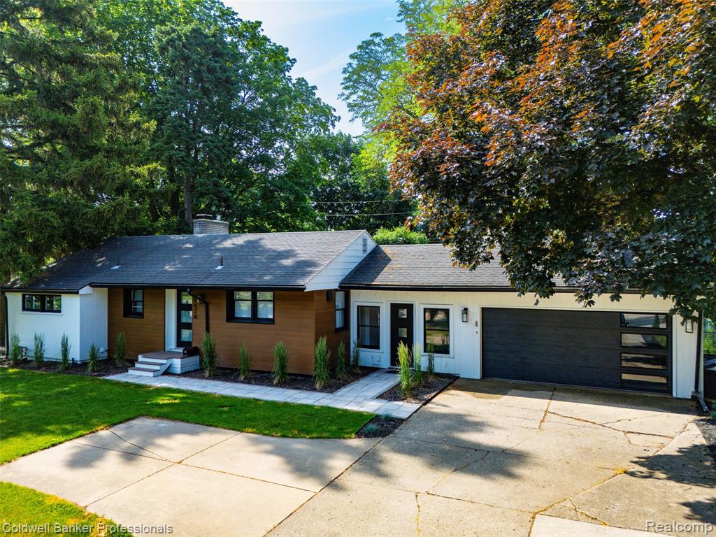 1528 E Maple Road, Birmingham, MI 48009 — photo 2