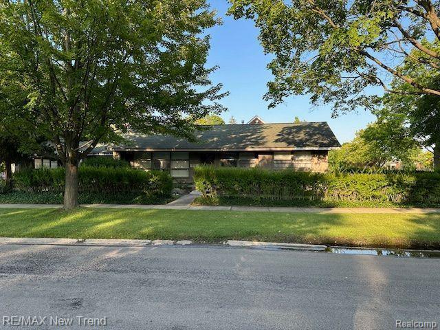 1823 Bradford Road — photo