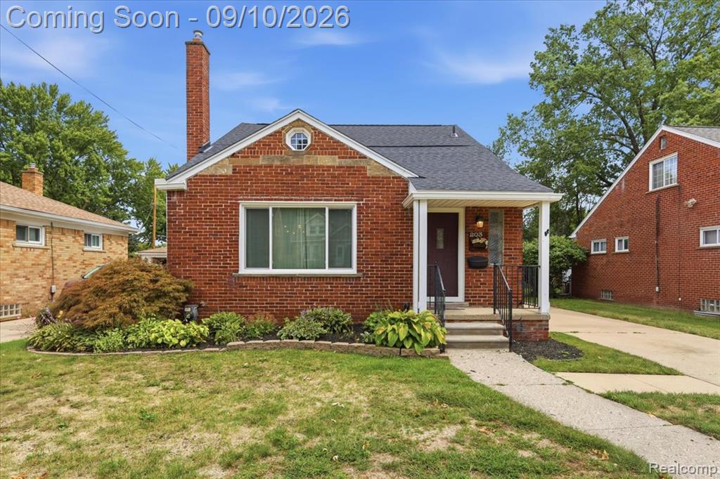 203 Pare Street — photo