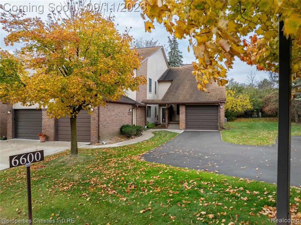 6600 Ridgefield Circle — photo