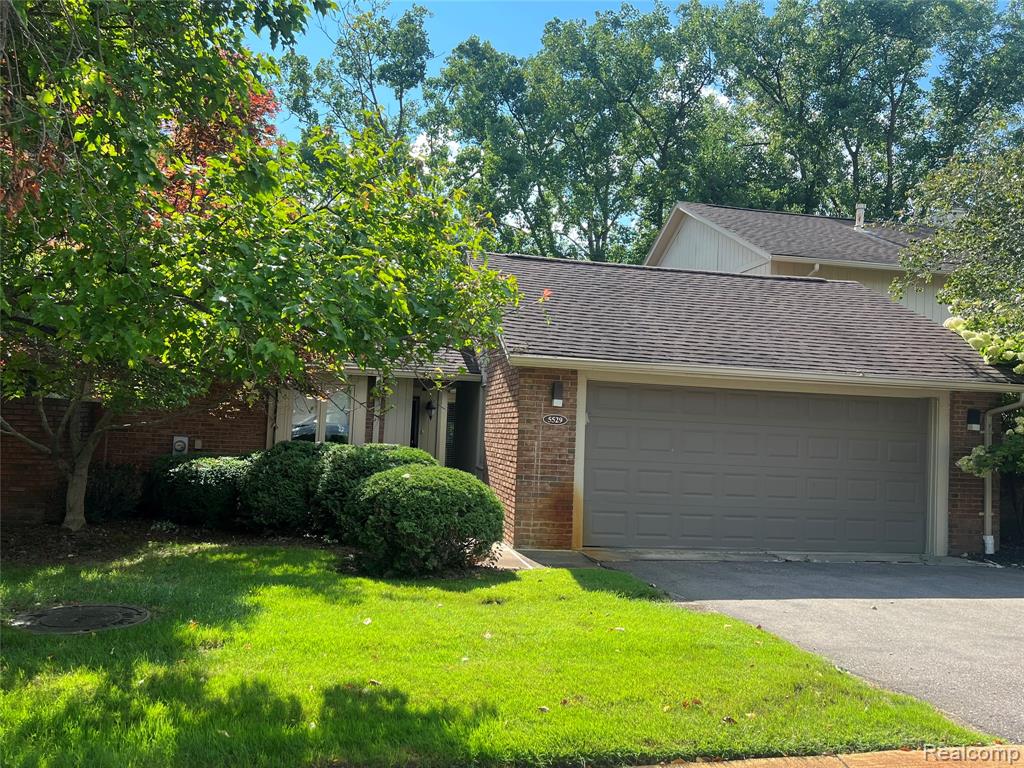 5529 Walnut Circle — photo