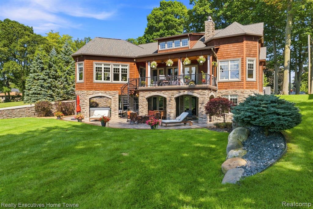 2829 Riverside Drive, Port Huron, MI 48060 — photo 3