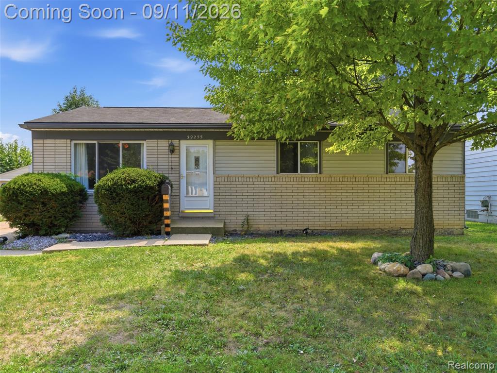 39255 Avondale Street — photo
