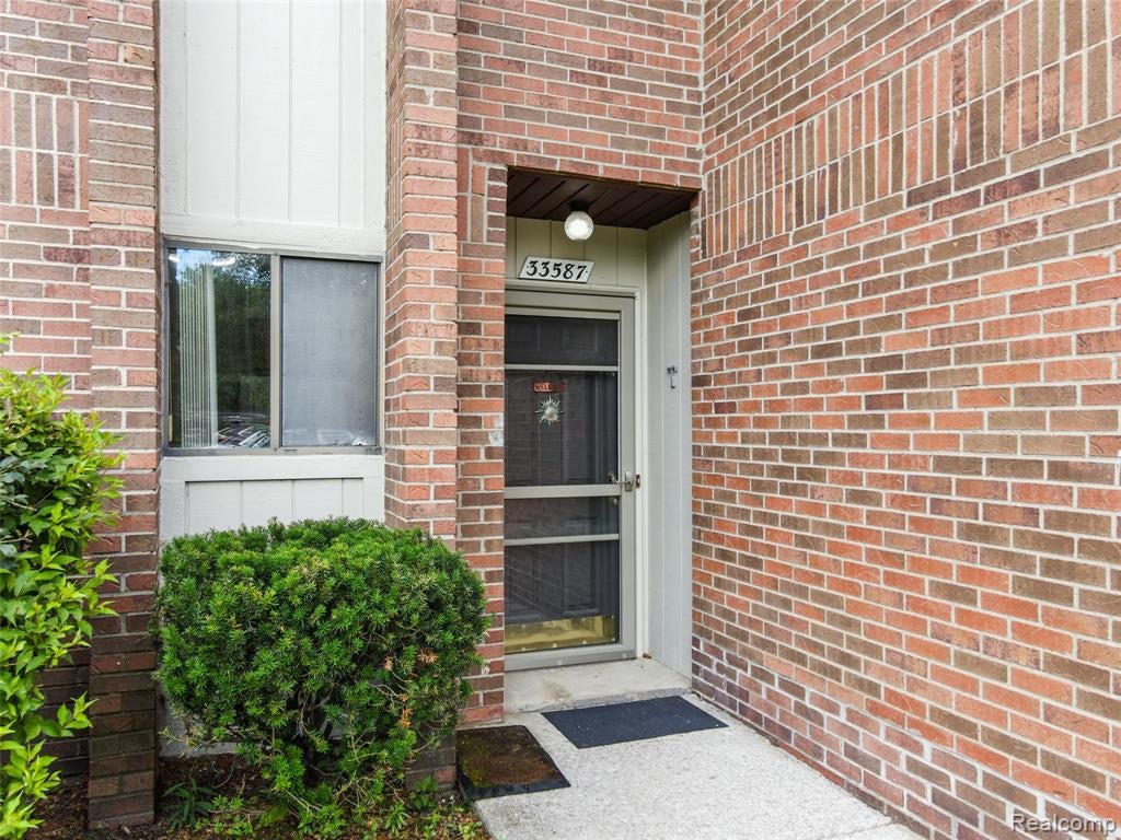 33587 Pondview Circle 114 — photo