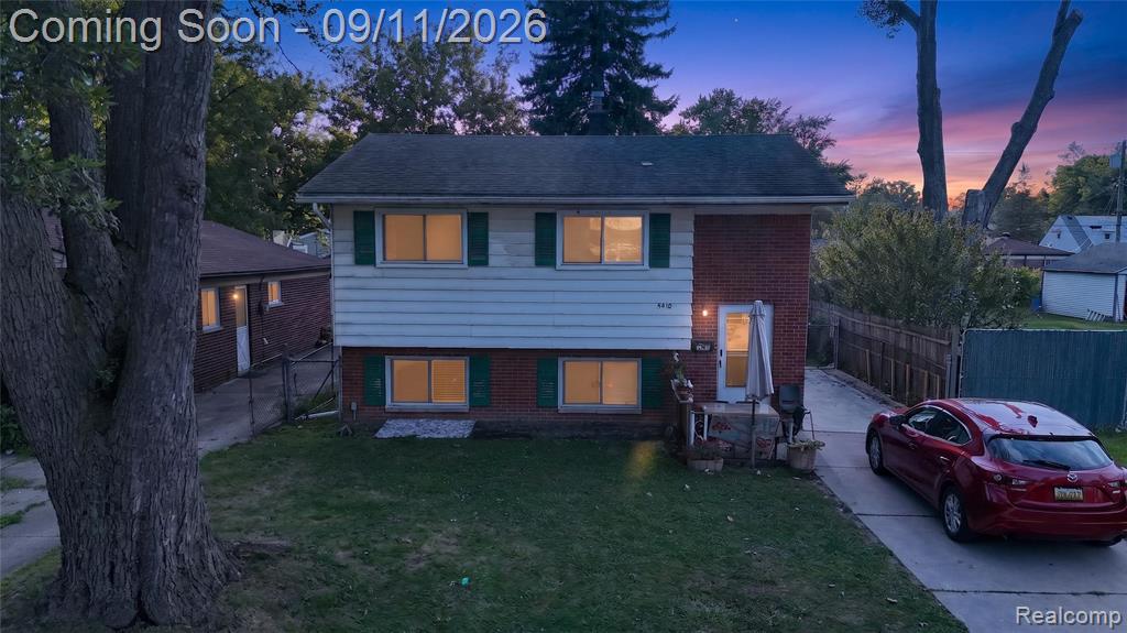 5418 Harding Street — photo