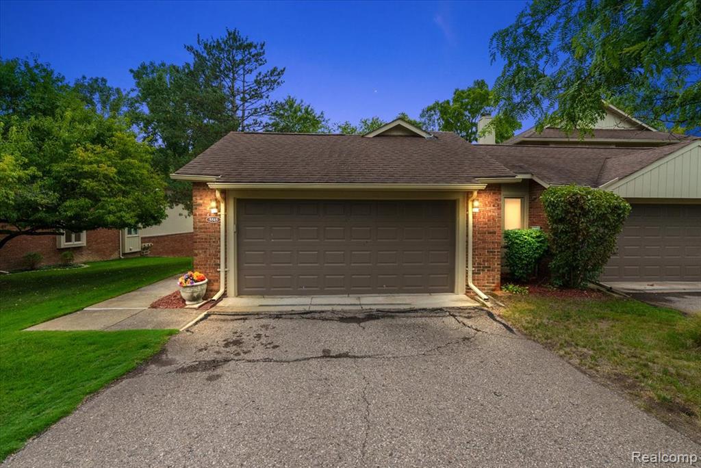 5515 Walnut Circle 42 — photo