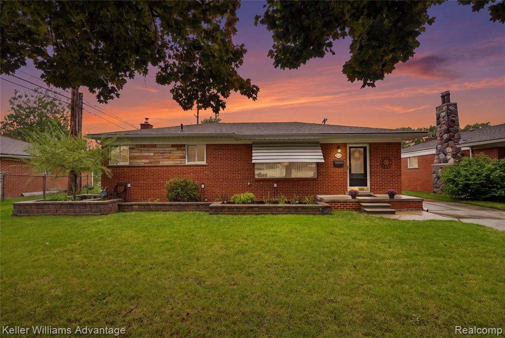 26126 Warrington Street — photo