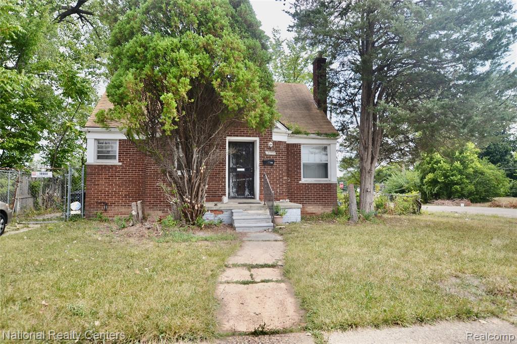 18900 Freeland Street — photo