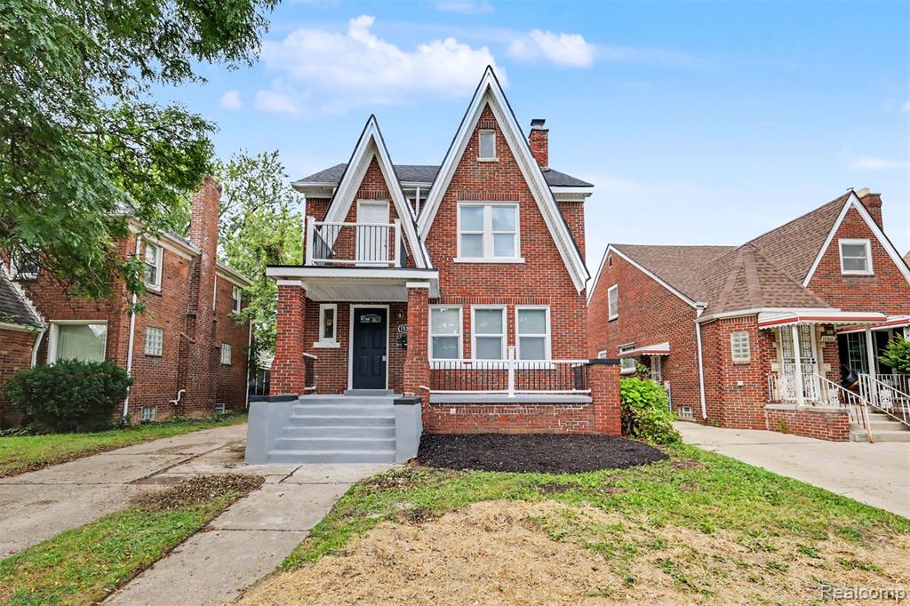 15357 Rutherford Street — photo