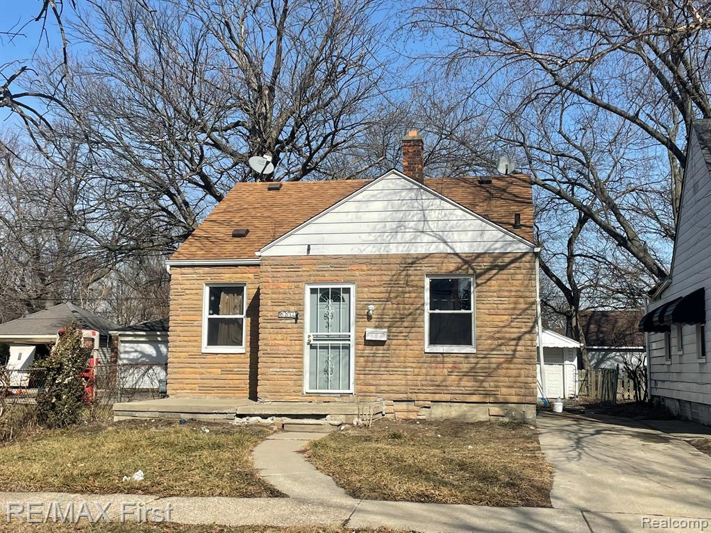 8810 Farmbrook Street — photo