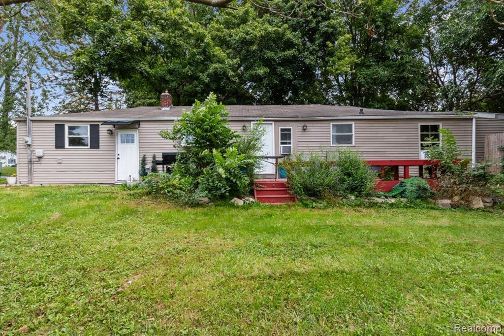 1054 E Mandeville Street — photo