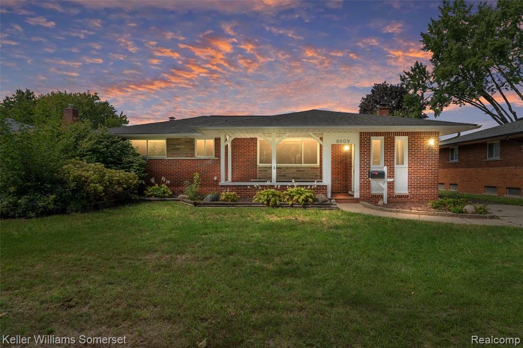 8909 Shannon Drive — photo