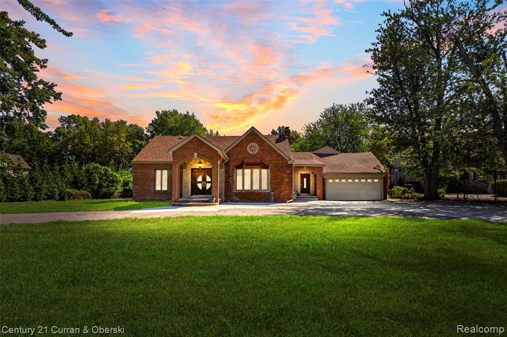 214 N Beech Daly Road — photo