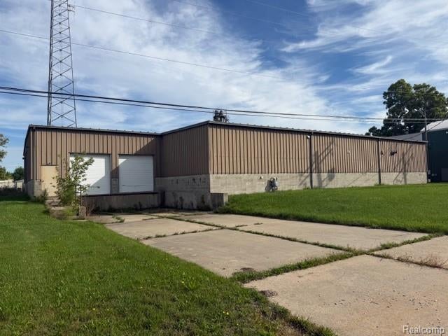 352 County Center Street — photo