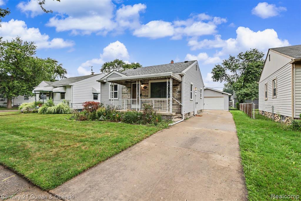 20446 Champaign Street — photo