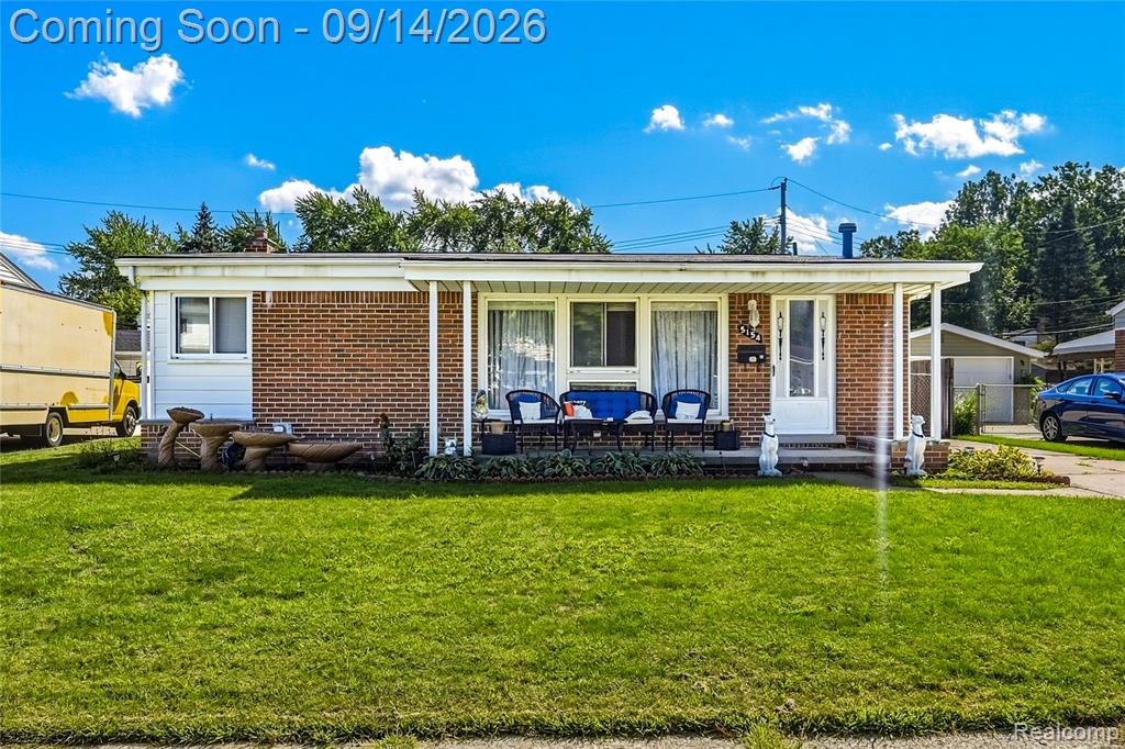 5154 Earl Drive — photo