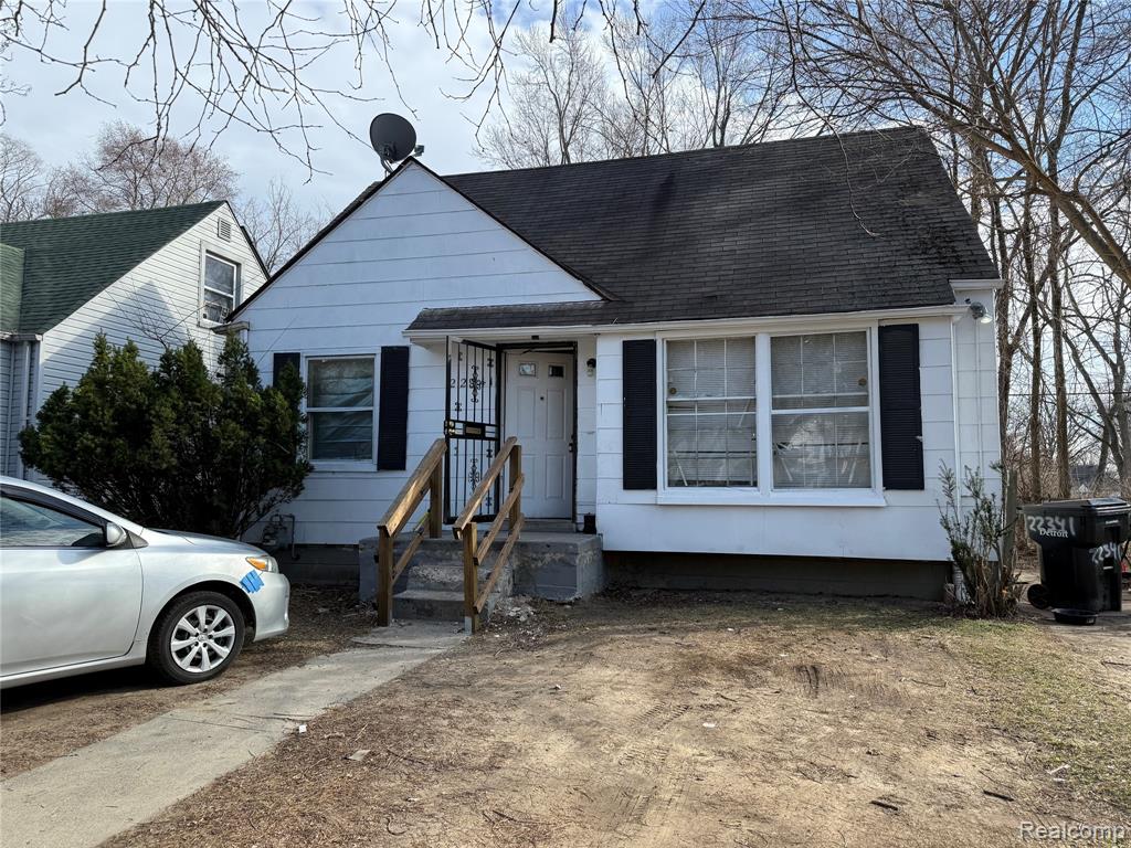 22341 Lyndon Street — photo
