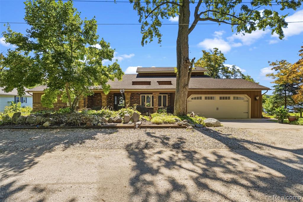 3232 Shady Oak Drive — photo