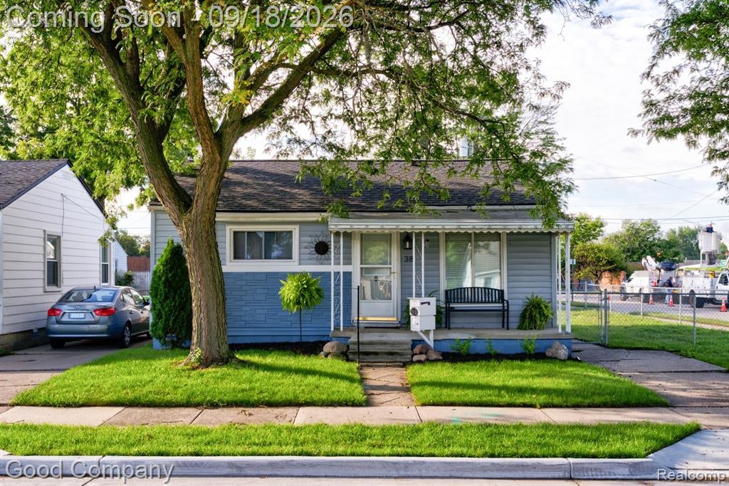 38 E Rowland Avenue — photo