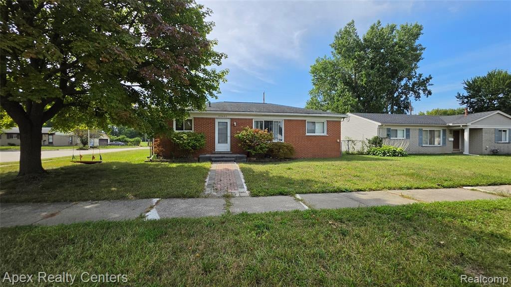 33431 Farmington Court — photo