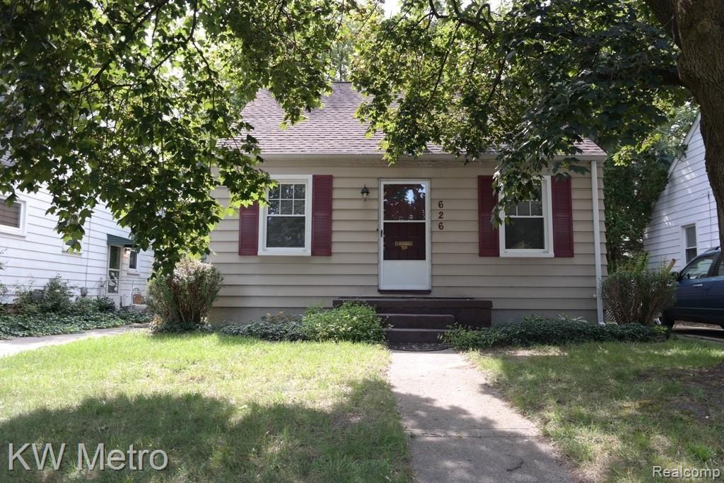 626 E 12 Mile Road — photo