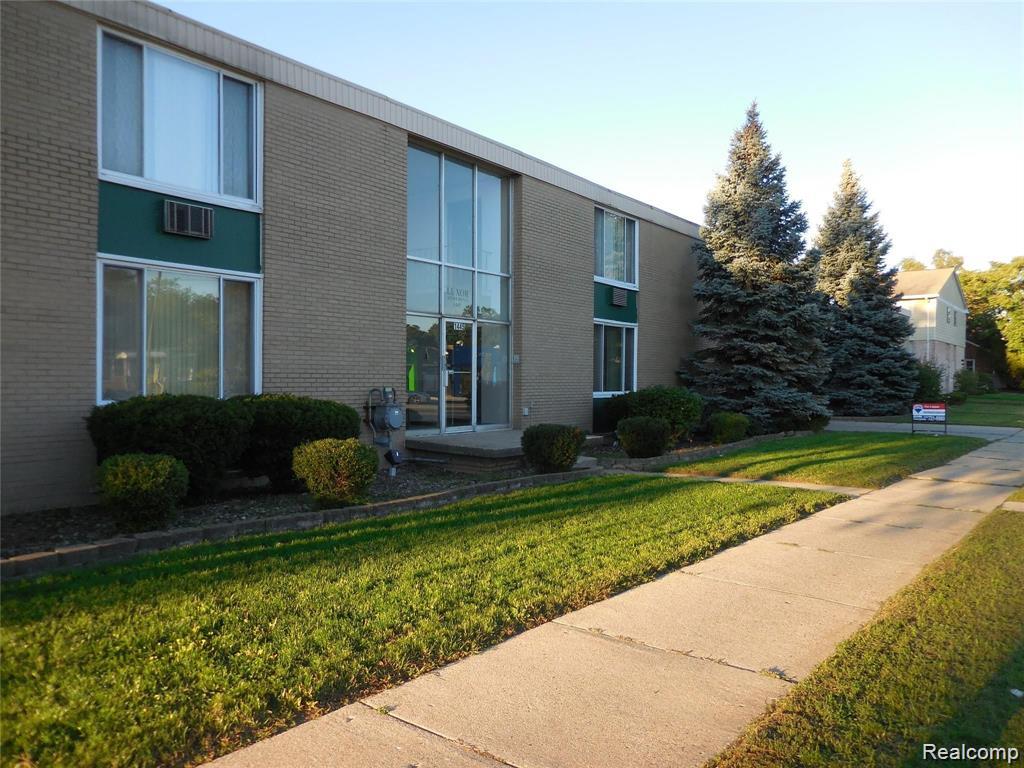 1445 W 9 Mile Road Apt #8 — photo