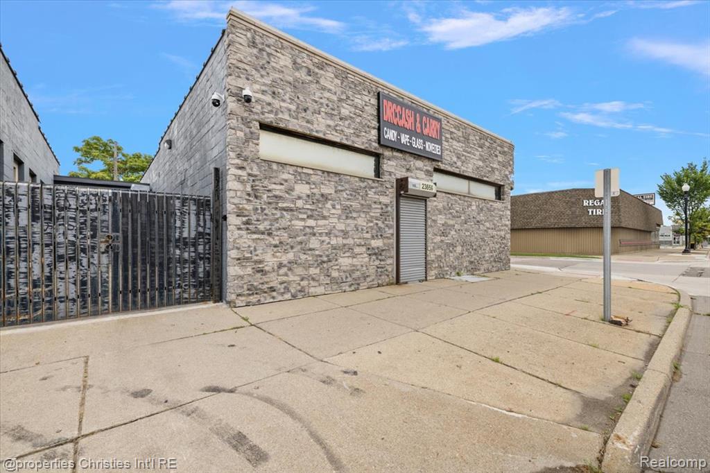 23656 Van Dyke Avenue — photo