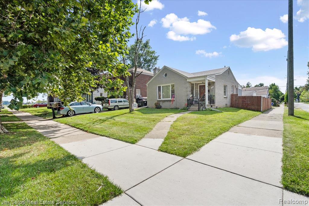 193 Lakewood Street — photo