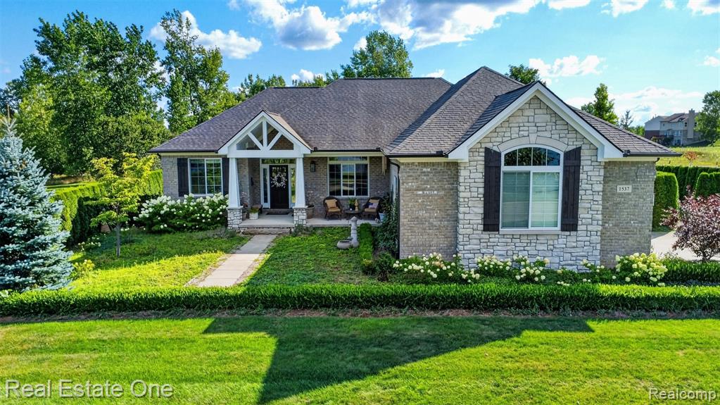1537 Glass Lake Circle — photo