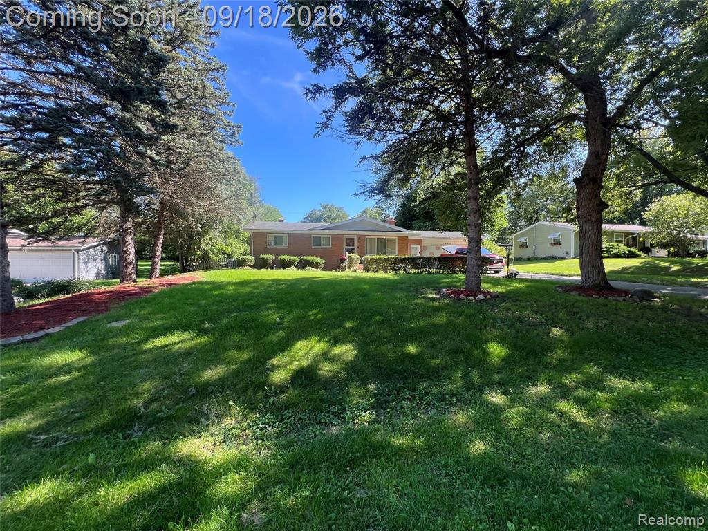 1490 Autumn Drive — photo
