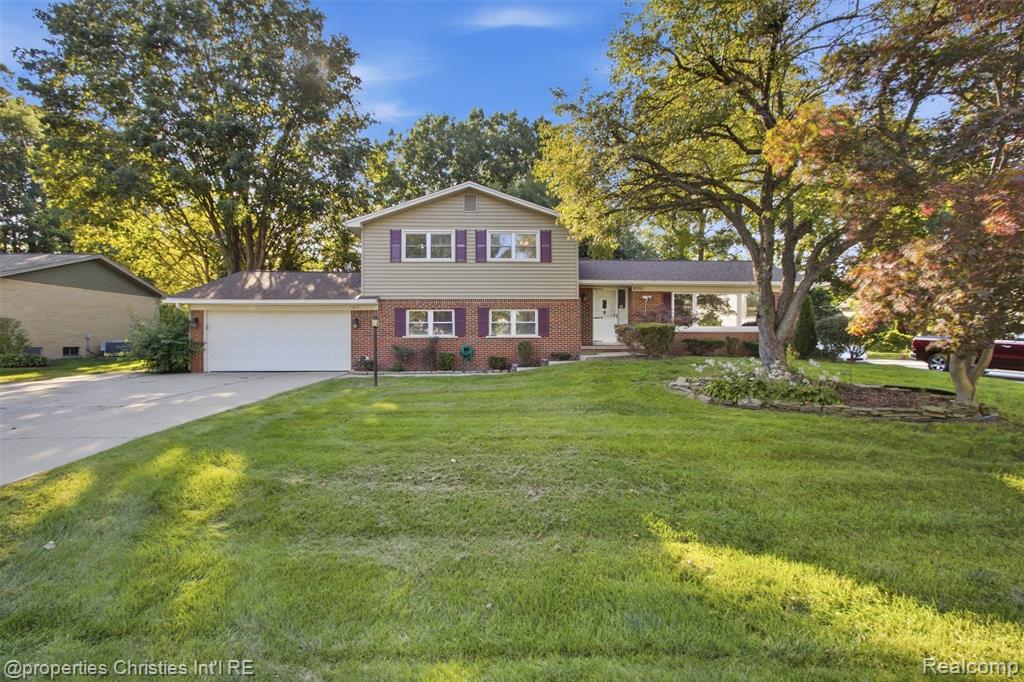 36521 Gloucester Drive — photo