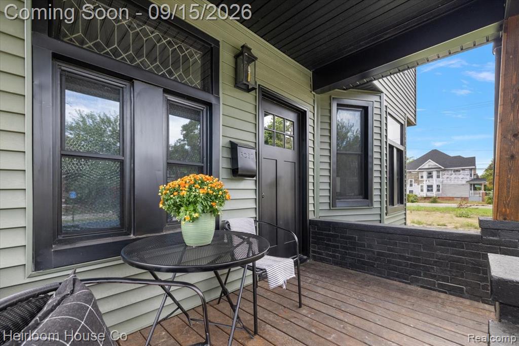 2559 Helen Street — photo