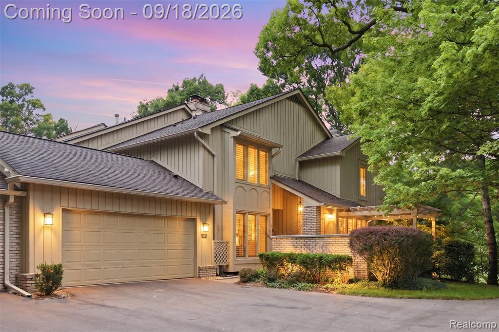 1123 Ivyglen Circle — photo