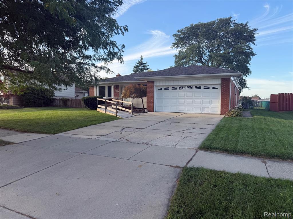15632 Susan Street — photo