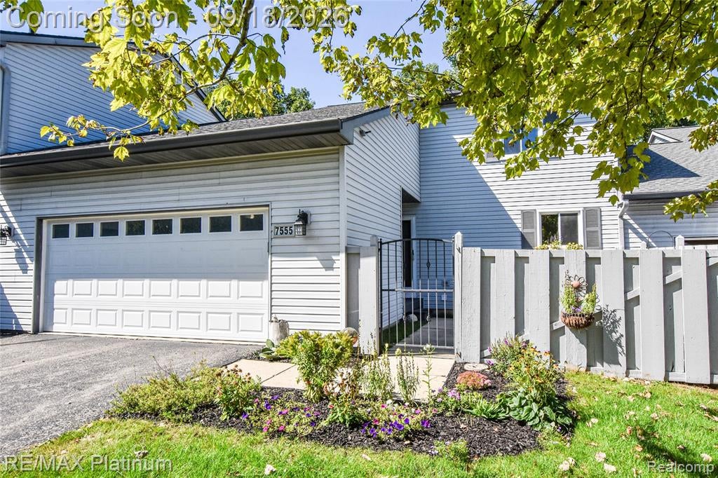 7555 Radcliffe — photo