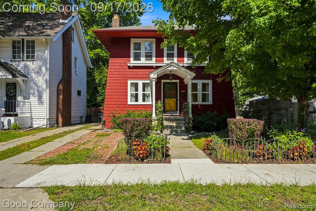 535 Gardenia Avenue — photo